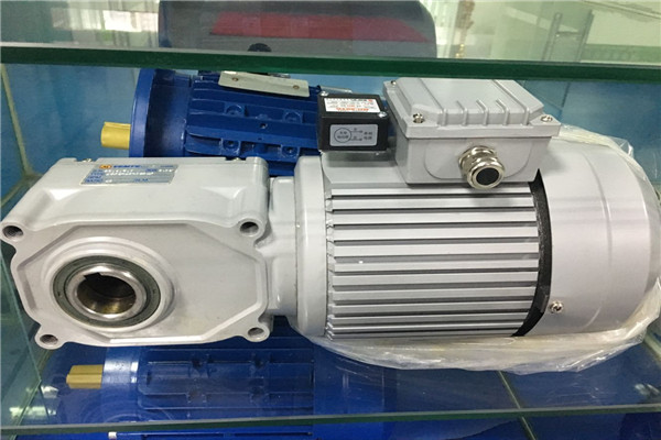 HG直交軸減速機(jī)，準(zhǔn)雙曲面斜齒輪減速機(jī),直角減速機(jī),直角減速電機(jī),直交軸減速電機(jī) (17)