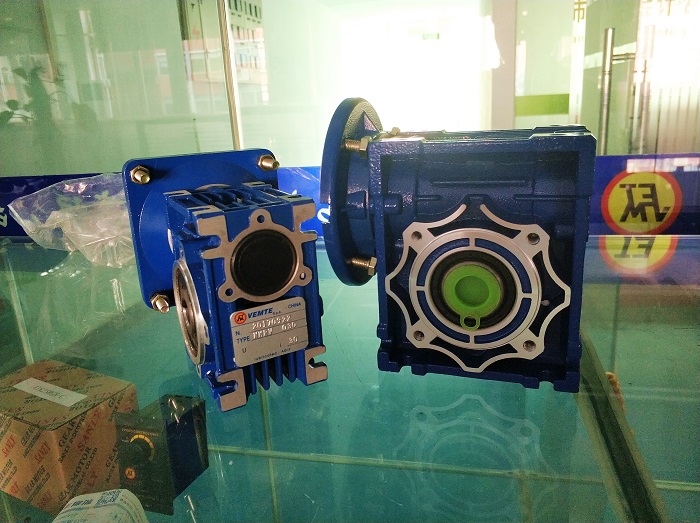 輸送機(jī)減速機(jī)，3KW減速機(jī),齒輪減速電機(jī),NMRV減速機(jī),蝸輪蝸桿減速機(jī)